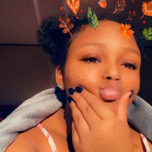 Meet your Posher, Nakia